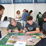 L'escape game "Alerte ! Biodiversité en danger" sur l'ambroisie a été conçu par Les Petits Débrouillards Provence-Alpes-Côte d'Azur, l'Inserm et l'OSU Pythéas d'Aix-Marseille-Université. / Photo A. Walker GRAINE