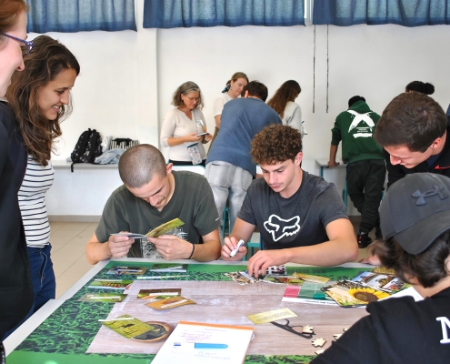L'escape game "Alerte ! Biodiversité en danger" sur l'ambroisie a été conçu par Les Petits Débrouillards Provence-Alpes-Côte d'Azur, l'Inserm et l'OSU Pythéas d'Aix-Marseille-Université. / Photo A. Walker GRAINE